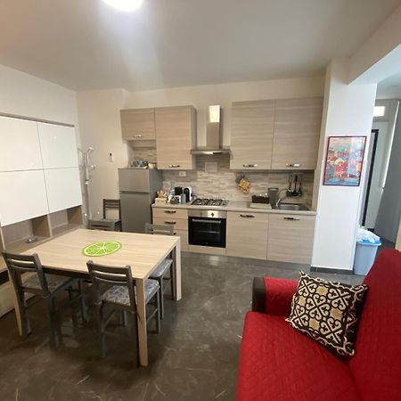 Little House Apartman Reggio di Calabria Kültér fotó