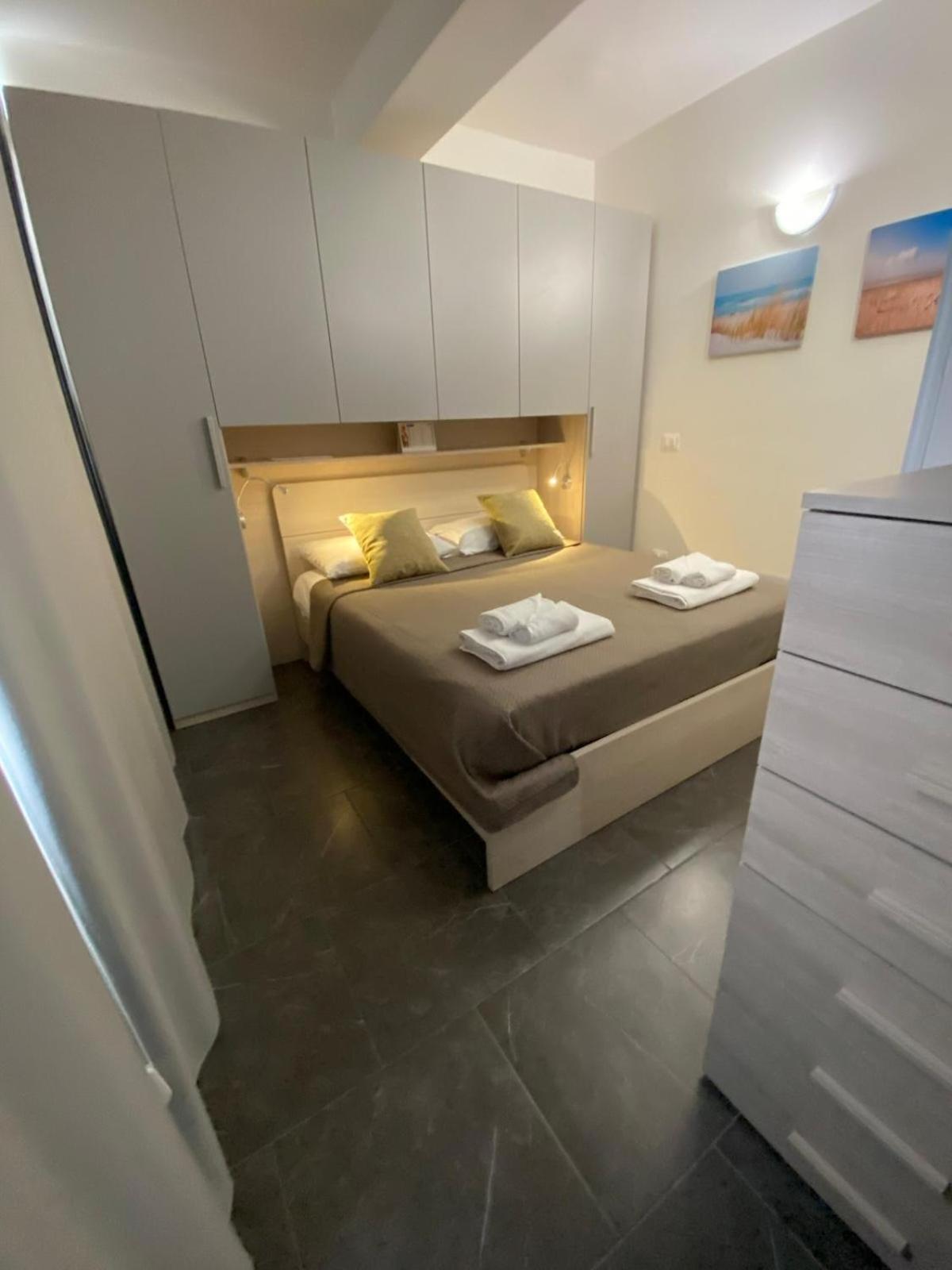 Little House Apartman Reggio di Calabria Kültér fotó